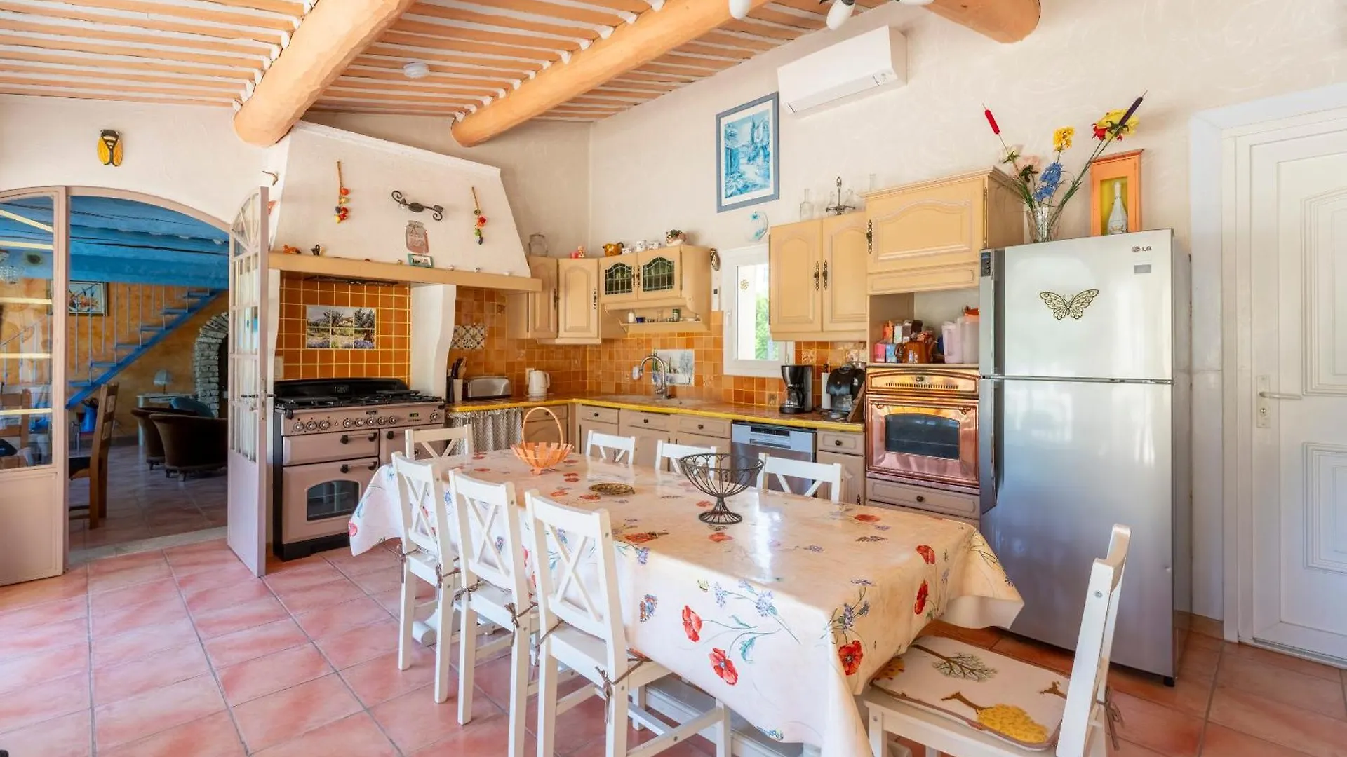 Bastide Les Basses Royeres Villa Robion en Luberon France